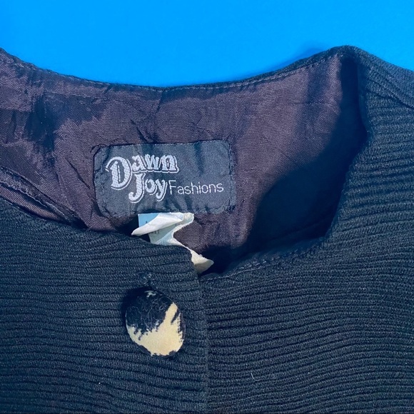 Vintage cropped top with leopard buttons - Picture 5 of 5